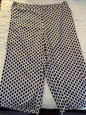 J. Jill Wide Leg Pants in Navy and White Geometric Print